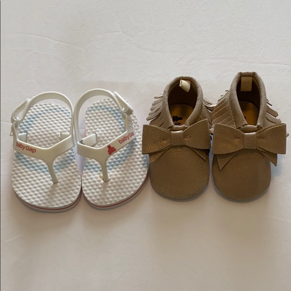 Gap baby shoes